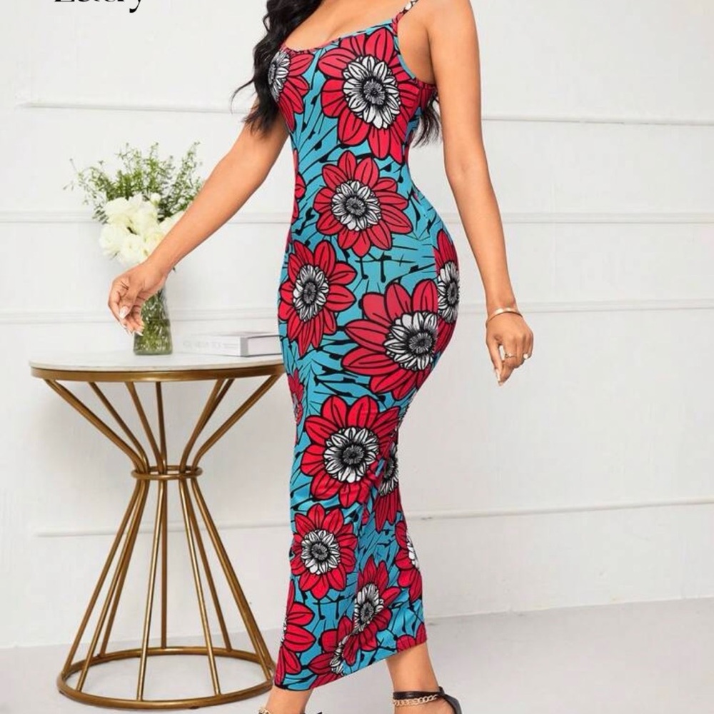 SHEIN Black and Blue Floral Dress - Picture 3 of 3